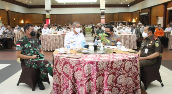 Pangdam XII/Tpr Hadiri Rakor Lintas Sektoral Pengamanan Natal dan Tahun Baru