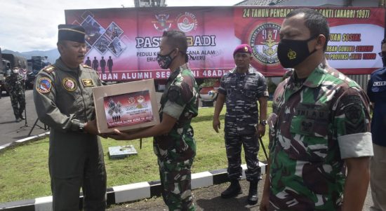 Bhakti Sosial Akabri 97 Wira Sakti, Bantu Ringankan Beban Korban Erupsi Semeru