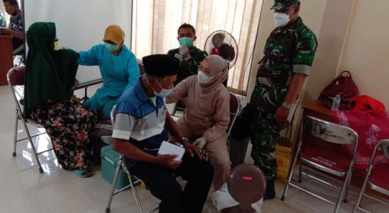 Kodim Sukoharjo kembali Gelar serbuan Vaksinasi Dosis ke 2 untuk Warga Weru