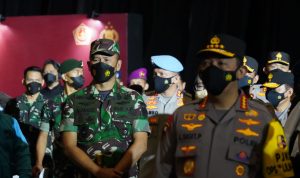 Danrem 061/Sk Ikut Mendampingi Kunjungan Kapolri dan Kasum TNI Tinjau Vaksinasi Massal Yang Diselenggarakan Akabri 2001 di Sentul Bogor