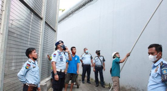 Jelang Pergantian Tahun, Kasat Pengamanan Rutan I Medan Kanwil Kemenkumham Sumut Ajak Jajaran Cek Ricek Sarana Dan Prasarana