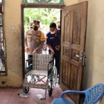 2 Lansia Strok Menahun Dapat Bantuan Kursi Roda dan Tali Asih Dari Kapolres Batubara