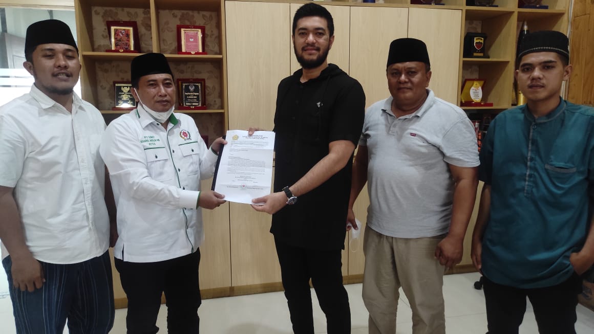 Ketua KNPI Sumut El Adrian Shah Terima SK Pengurus IPTI Sumut (V24/AL)