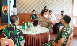 Kunjungan silaturahmi ini, sebagai kunjungan untuk memperkokoh dan mempererat jalinan silaturahmi serta sinergitas TNI-Polri diwilayah Banyumas (V24/AL)