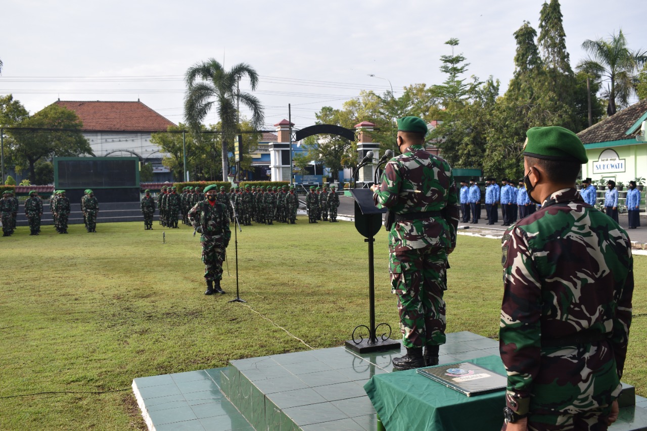 Diakhir amanatnya Kasad menekankan kepada seluruh prajurit agar terus meningkatkan keimanan dan ketakwaan kepada Tuhan yang maha esa sebagai landasan moral dalam setiap pelaksanaan tugas maupun dalam kehidupan bermasyarakat berbangsa dan bernegara (V24/AL)