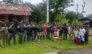 Perkuat Hubungan Silaturahmi, Satgas Kodim Yalimo Yonif RK 751/VJS Temui Tokoh Pemuda dan Warga (V24/AL)