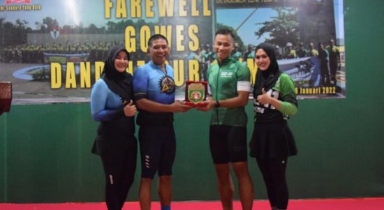 Danrem 174 Merauke Gelar Farewell Gowes Dandenzipur-11/MA Sebagai Wujud Penghargaan Atas Pengabdiannya Di Wilayah Korem 174/ATW (V24/AL)