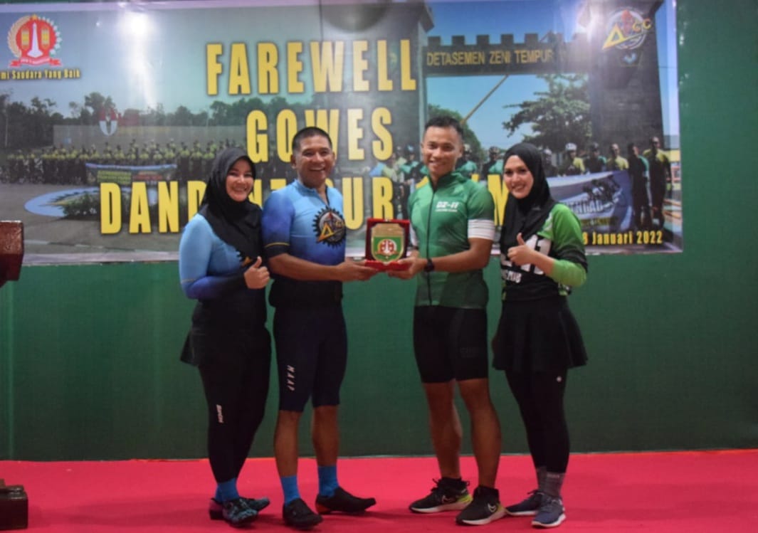 Danrem 174 Merauke Gelar Farewell Gowes Dandenzipur-11/MA Sebagai Wujud Penghargaan Atas Pengabdiannya Di Wilayah Korem 174/ATW (V24/AL)