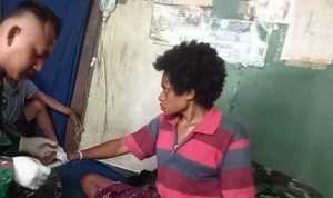 Tanggap Malaria, Satgas Yonif 126/KC Bantu Mengobati Masyarakat Yang Sakit Malaria Di Wilayah Perbatasan RI-PNG (V24/AL)