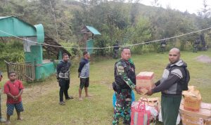 Berbagi Kasih Terhadap Warga Binaan, Satgas Kodim Yalimo Yonif RK 751/VJS Beri Bantuan Sembako, Pakaian Layak Pakai dan Tas Sekolah (V24/AL)