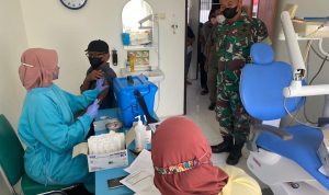 Danramil 03 Serengan Kapten Inf Karno Cek Vaksin di Puskesmas Makam Cilik (V24/AL)