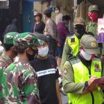 Bamin Bakti TNI & Babinsa Joyontakan Sasar PPKM di Pasar Hardjodaksino (V24/AL)
