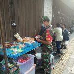 Sertu Rohmad Sasar PPKM level 2 di Sepanjang Jl. Dr. Rajiman Jayengan (V24/AL)