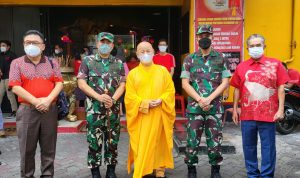 Danramil 01/TS Dampingi Dandim 0503/JB Pantau Pengamanan Perayaan Imlek 2573 Tahun 2022 (V24/AL)