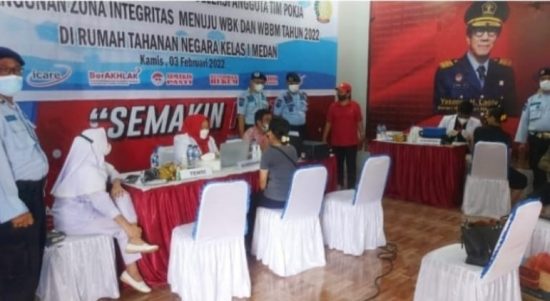 Vaksin Tahap III Bagi Masyarakat, Rutan 1 Medan Kanwil Kemenkumham Sumut Percepat Vaksinasi, Jumat (04/02/22), (V24/AL)