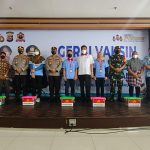 Maksimalkan Vaksinasi Booster, Wakapolda Banten dan Kapolresta Tangerang Tinjau Gerai Vaksin Presisi Mayora, Kamis (03/02/22), (V24/AL)