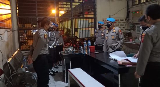 Sidak Polrestabes Medan Malam Hari, Kabid Propam Poldasu : Pahami SOP Penjagaan, Kamis (03/02/22), (V24/AL)