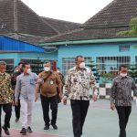 Sekretaris Direktorat Jenderal Pemasyarakatan dan Sekretaris Inspektorat Jenderal Kemenkumham RI Kunjungi Rutan 1 Medan Kanwil Kumham Sumut, Sabtu (05/02/2022), (V24/AL)