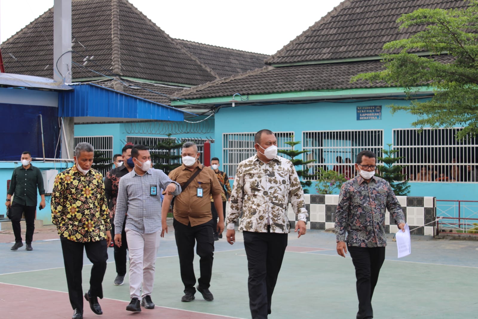 Sekretaris Direktorat Jenderal Pemasyarakatan dan Sekretaris Inspektorat Jenderal Kemenkumham RI Kunjungi Rutan 1 Medan Kanwil Kumham Sumut, Sabtu (05/02/2022), (V24/AL)