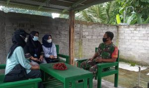 Mahasiswa Gandeng Babinsa Dalam Melaksanakan KKN , Minggu (06/02/2022), (V24/AL)