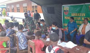 Satgas Pamtas Yonif 126/KC Hadiri Acara Pentahbisan Pastor, Senin (07/02/2022), (V24/AL)