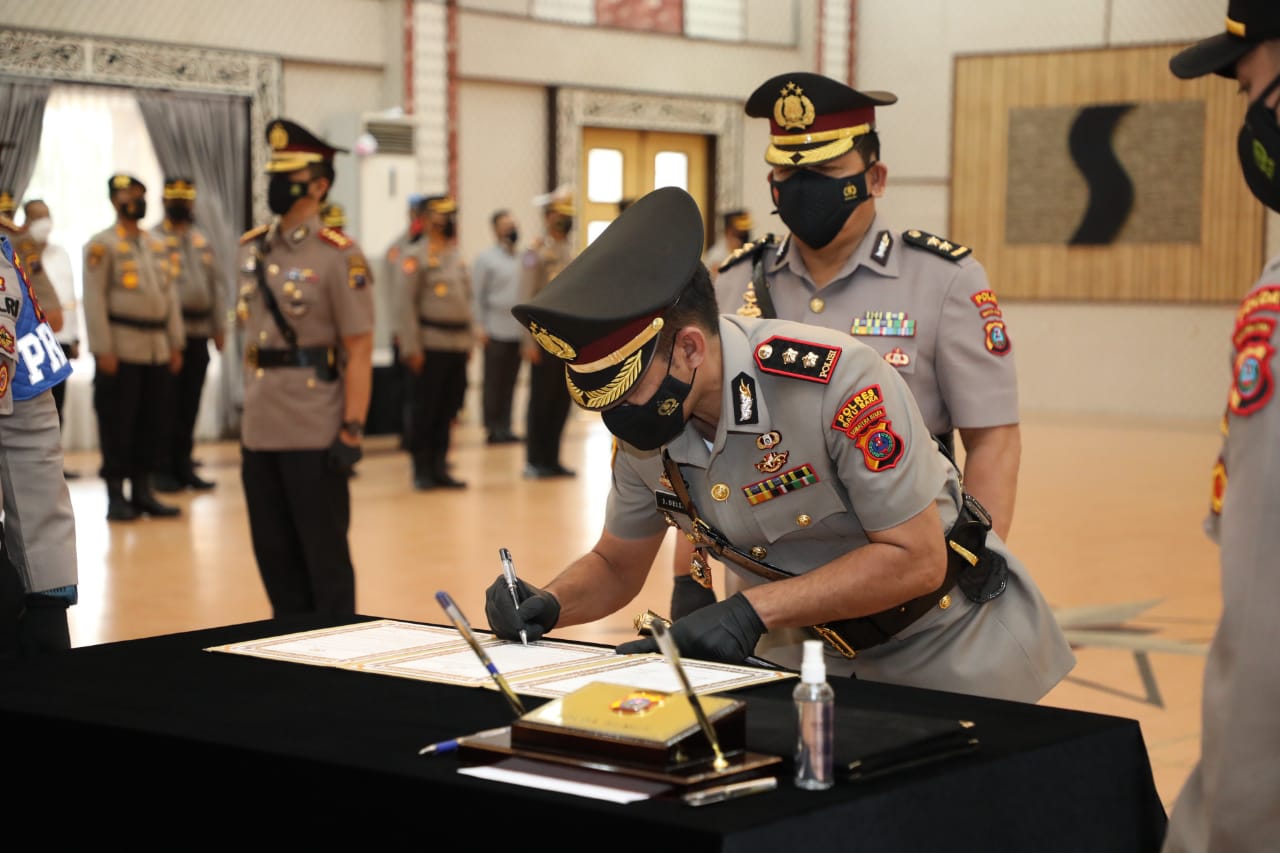 Kapoldasu Sertijabkan Kapolres Batu Bara, Selasa (8/02/2022), (V24/AL)