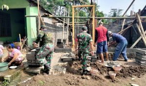 Koramil Mojosongo Bersama Warga Gelar Karya Bhakti Bedah Rumah, Rabu (09/02/2022), (V24/AL)
