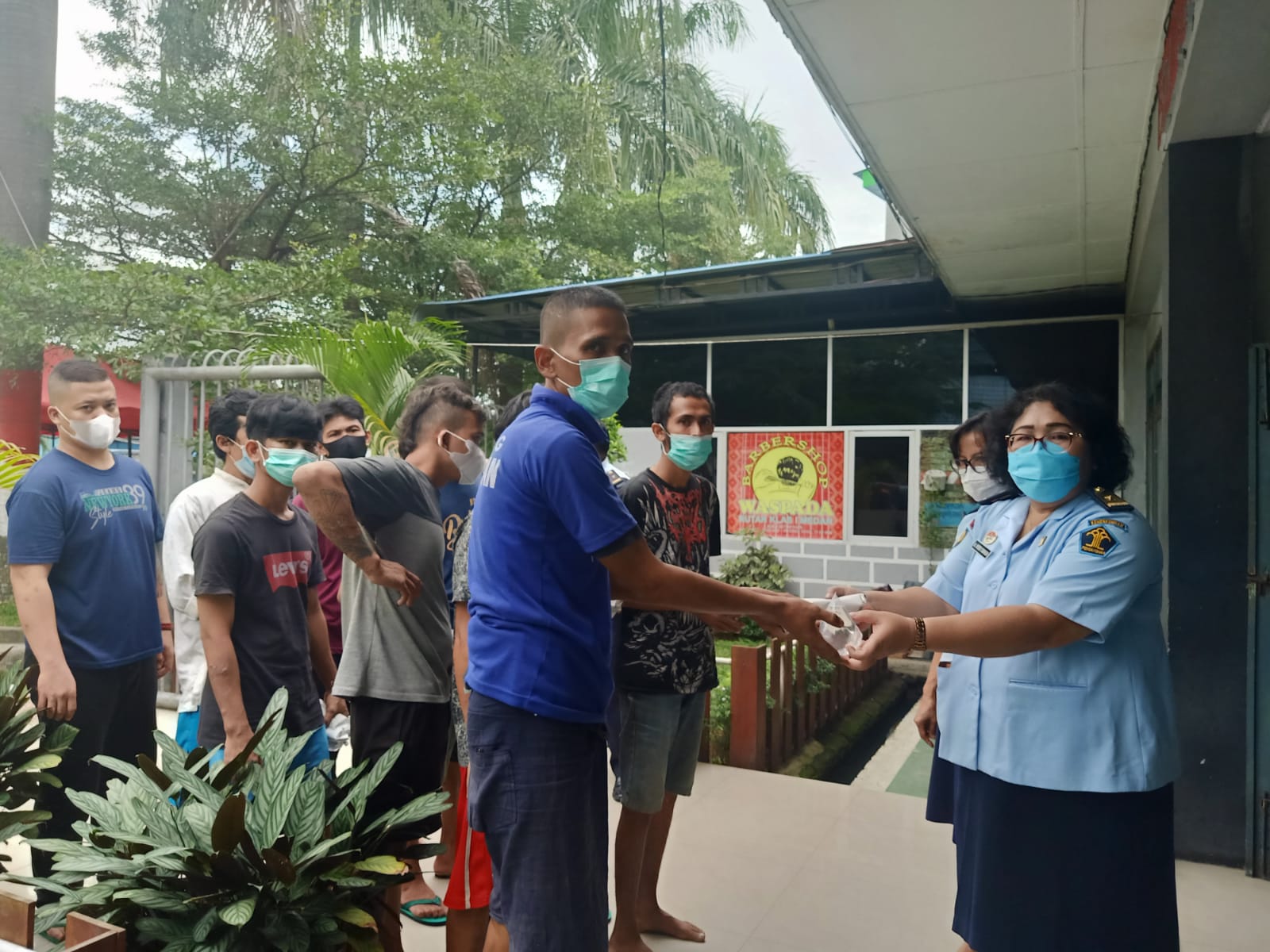 1300 Warga Binaan Rutan 1 Medan Kanwil Kemenkumham Sumut Ikuti Skrinning TBC dan HIV, Rabu (09/02/2022), (V24/AL)