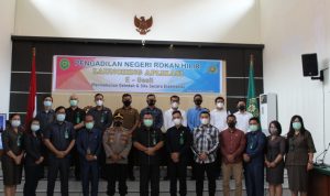 Pengadilan Negeri Rokan Hilir Kelas II Menggelar Sosialisasi Sekaligus Launching Aplikasi E -Gesit, Rabu (09/02/2022), (V24/AL)