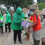 Persit Kodim Sragen Gelar Jumat Berkah Ibu Hetty Andika Perkasa, Jumat (11/02/2022), (V24/AL)