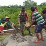 Kerja Bakti Sarana Memperkuat Kemanunggalan TNI Dengan Rakyat, Jumat (11/02/2022), (V24/AL)