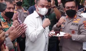 Polda Sumut Bersama Insan Pers Rayakan HPN Ke- 76 di Cafe Jinjit, Jumat (11/02/2022), (V24/AL)