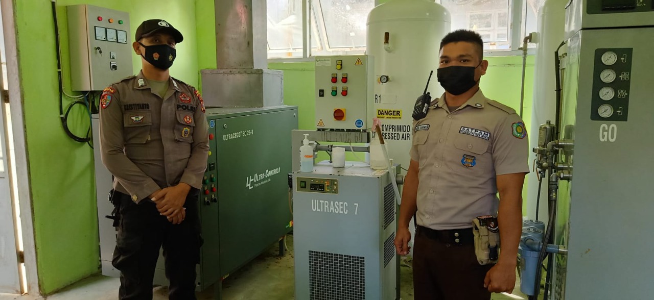 Polres Kukar dan Jajaran Polsek Melakukan Pengecekan Oksigen di RSUD, Jumat (11/02/2022), (V24/AL)