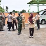 Rombongan tiba pada pukul 10.55 Wib di Puskesmas Rawat Inap Celep Desa Celep Kec. Nguter Kab. Sukoharjo, dilanjutkan melaksanakan pengecekan tempat isolasi di UPTD Puskesmas Nguter., Senin (14/02/2022), (V24/AL)