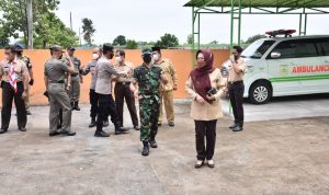 Rombongan tiba pada pukul 10.55 Wib di Puskesmas Rawat Inap Celep Desa Celep Kec. Nguter Kab. Sukoharjo, dilanjutkan melaksanakan pengecekan tempat isolasi di UPTD Puskesmas Nguter., Senin (14/02/2022), (V24/AL)
