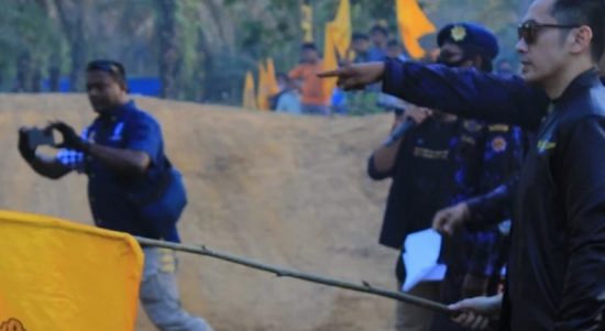 Ketua AMPI Sumut Bersama Bupati Labuhan Batu Hadiri Penutupan Motorcross & Grasstrack AMPI Cimanen 45, Minggu (13/02/2022), (V24/AL)