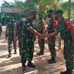 Danrem 174 Merauke Brigjen TNI E. Reza Pahlevi Kunjungi Pos Satgas Pamtas RI-PNG Yonif 123/Rajawali, Selasa (14/02/22), (V24/AL)