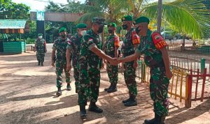 Danrem 174 Merauke Brigjen TNI E. Reza Pahlevi Kunjungi Pos Satgas Pamtas RI-PNG Yonif 123/Rajawali, Selasa (14/02/22), (V24/AL)