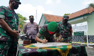 Brigjen TNI Achmad Fauzi Resmikan 46 Renovasi Koramil Jajaran Korem 061/Sk Yang di Pusatkan di Koramil 06/Tanah Sareal Kodim 0606/Kota Bogor, Kamis (17/02/2022), (V24/AL)