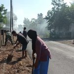 Peduli Kebersihan Lingkungan, Babinsa Sanankulon Bersama Warga Gelar Kerja Bakti Bersama, Minggu (20/02/2022), (V24/AL)