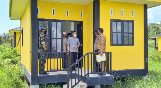 Bupati dan Wabup Rohil Tinjau Pembangunan 15 Unit Restlemen di Bagan Hulu, Senin (21/02/2022), (V24/Romi)