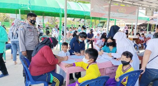 Kodim 0726/Sukoharjo Gelar Vaksinasi Booster Untuk Warga Mojolaban, Dosis ke 2 Bagi Anak Usia 6 s.d 11 Tahun, Selasa (22/02/2022), (V24/AL)
