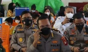 Kapolda Kalbar Hadiri Percepatan Vaksinasi Lanjutan Booster Massal, Rabu (23/02/2022), (V24/AL)