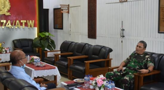 Korem 174/ATW Bersinergi Dengan RRI Bantu Kemudahan Akses Informasi Kepada Masyarakat Perbatasan RI-PNG, Rabu (23/02/2022), (V24/AL)