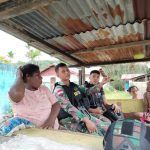 Komsos Kreatif, Satgas Yonif 126/KC Jalin Silaturahmi Sekaligus Pengobatan Langsung ke Masyarakat Perbatasan, Jumat (25/02/22), (V24/AL)
