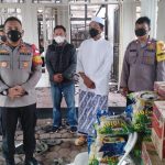 Jajaran Polsek Kembangan Jakbar Memberikan Bantuan Meringankan Beban Korban Kebakaran Pemukiman Penduduk Di Jalan Menara 2 , Sabtu (26/02/2022), (V24/AL)