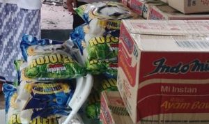 Si Merah Merenggut  Aset, Bantuan Diberikan Kepada Penduduk Menara 2, Jumat (25/02/22), (V24/AL)