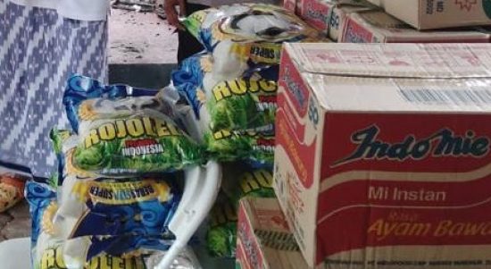 Si Merah Merenggut  Aset, Bantuan Diberikan Kepada Penduduk Menara 2, Jumat (25/02/22), (V24/AL)