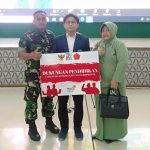 Berprestasi..,Anak Serka Suratno Babinsa Kodim 0201/Medan Terima Bantuan Pendidikan dari Panglima TNI & BUMN, Senin (28/02/22), (V24/AL)