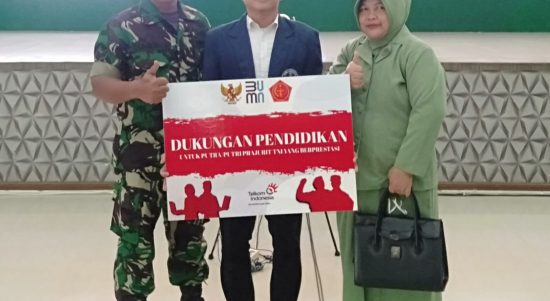 Berprestasi..,Anak Serka Suratno Babinsa Kodim 0201/Medan Terima Bantuan Pendidikan dari Panglima TNI & BUMN, Senin (28/02/22), (V24/AL)